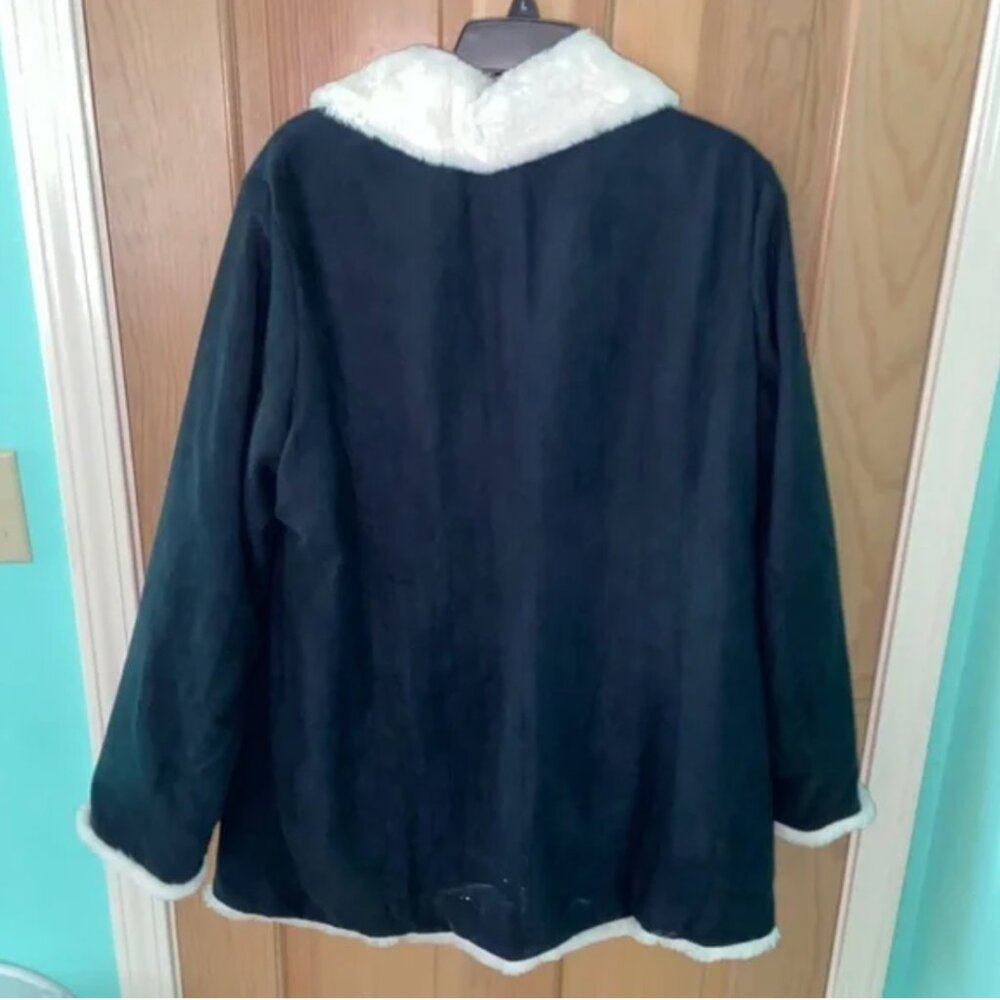 NWOT! Coldwater Creek - Navy Fur Coat - Large - Picture 3 of 4